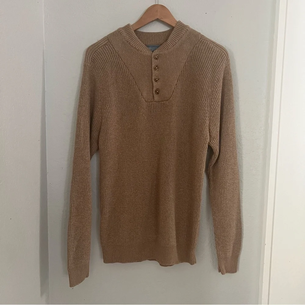 Northcrest Classic Men's Sz L Tan Camel military henley Sweater Button Detail
